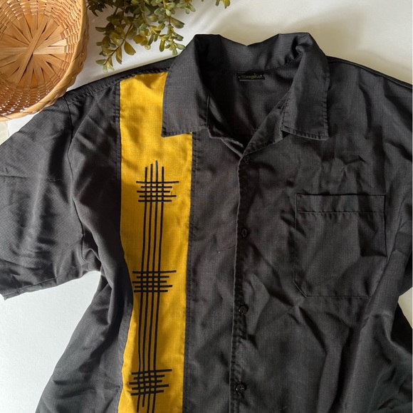 Vintage Steady Classics Clothing Men’s Black and Yellow Bowling Shirt - Picture 2 of 9